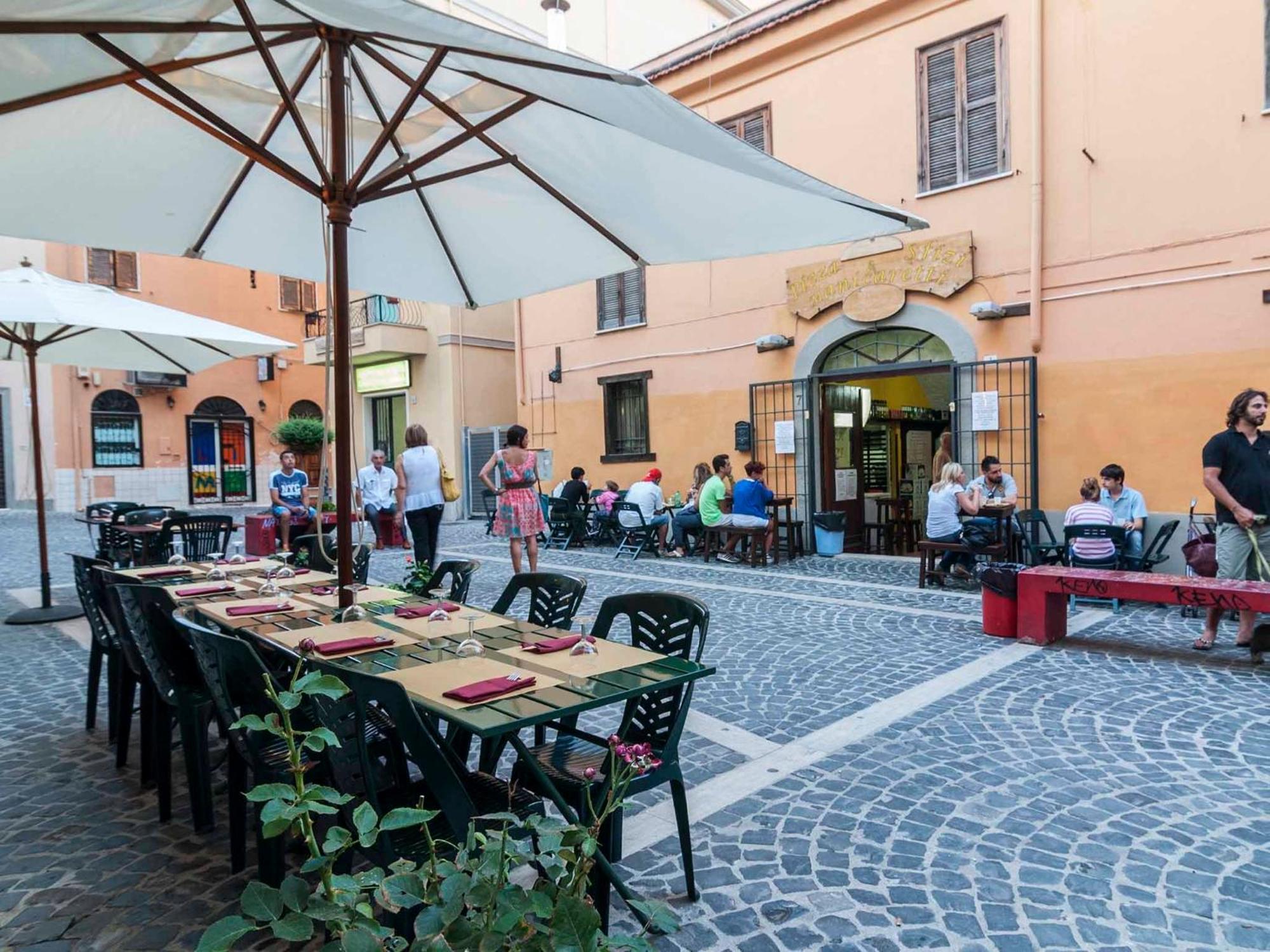 Отель La Casa Degli Artisti 1 Неттуно Экстерьер фото